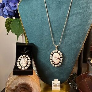 Wild horse and pearl 925 set